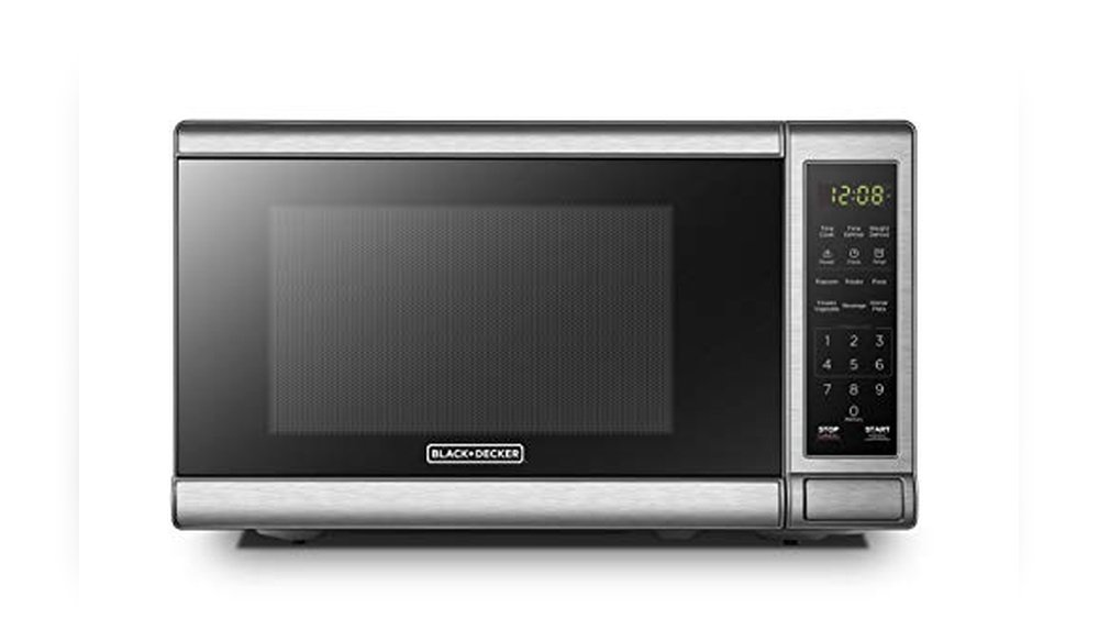 BLACK+DECKER EM720CB7 Microwave Review: Reliable 700W Oven b07hgh1kg6.jpg