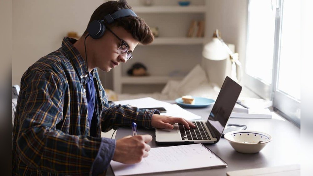 How to Stay Motivated in Online Classes how-to-stay-motivated-in-online-classes.jpg